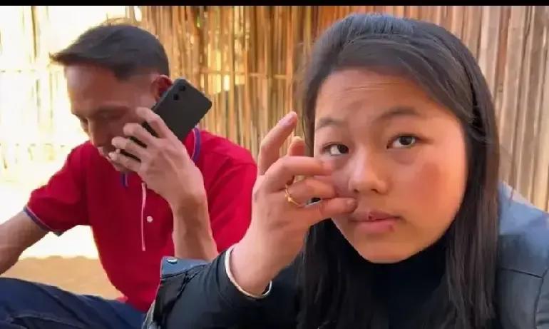 刷到三个老挝媳妇的切片，杨芭姑四点起床喂猪做饭，玛丽又抹泪说娃没钱看病，密一声不