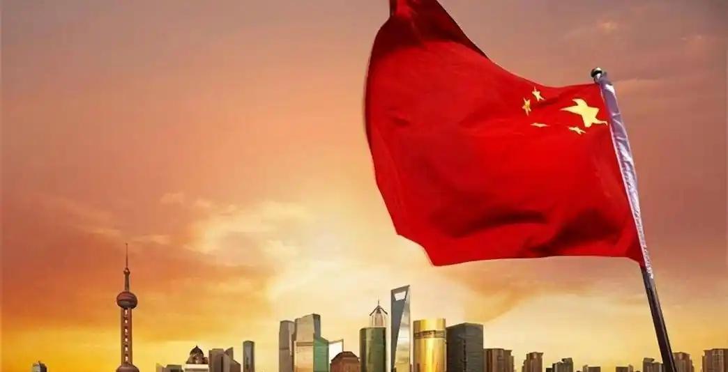 从全球博弈的角度来看，现如今世界这盘棋的玩家就只剩下了犹太人、昂撒人和咱们中国人