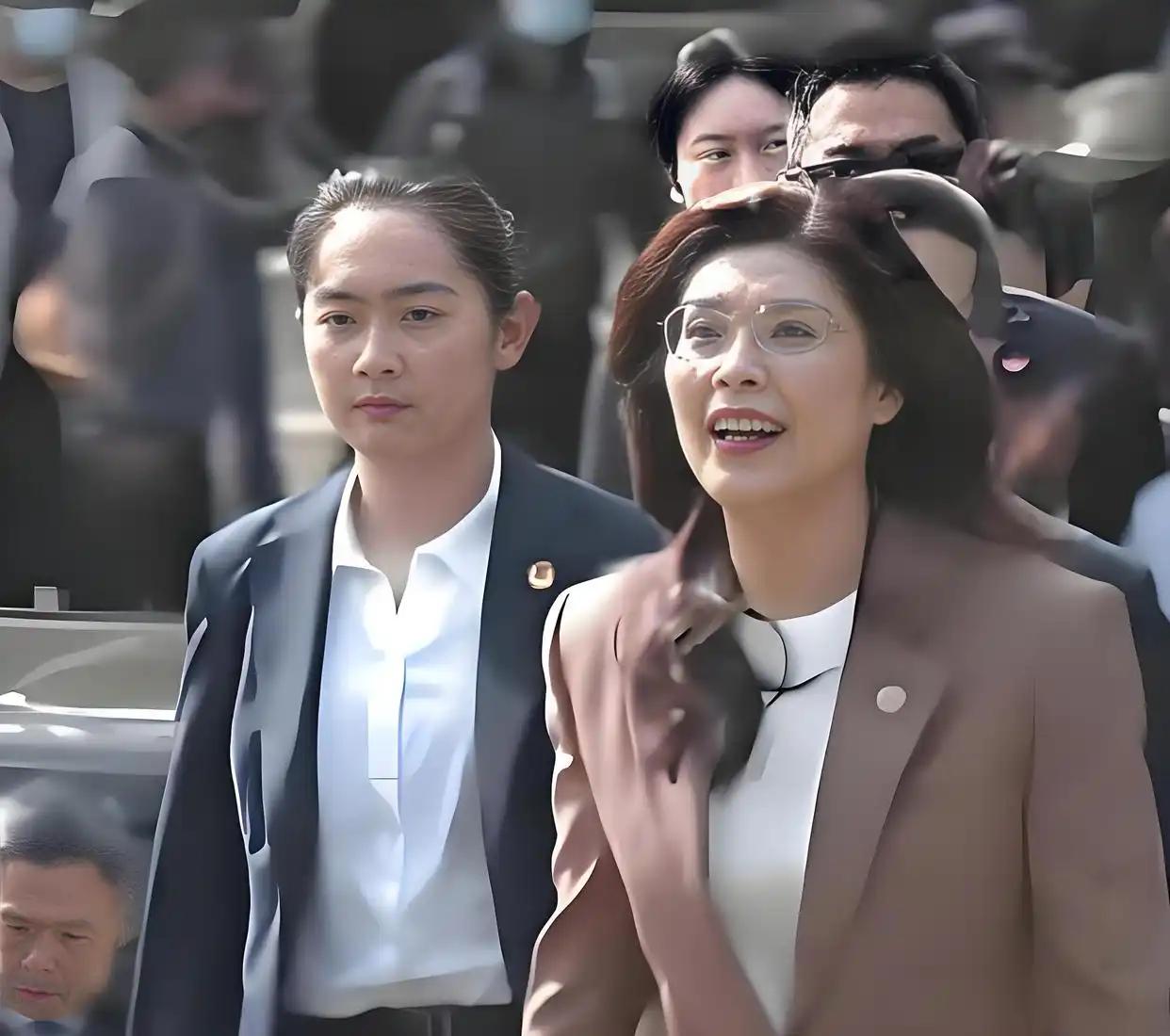 郑丽文说这次大陆行回来，最让她记忆深的不是行程内容，而是一路陪同的安保人员。 