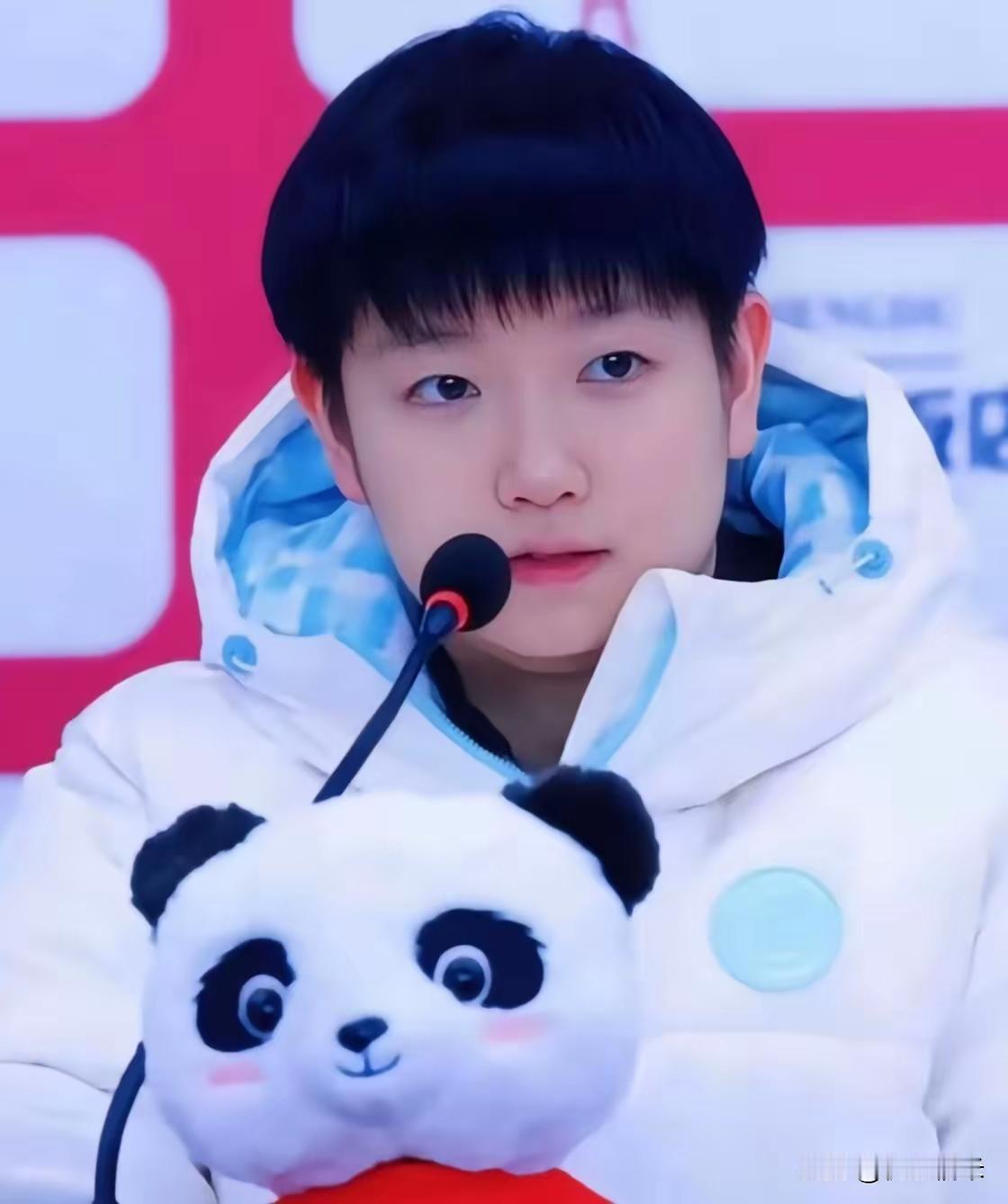 莎莎粉丝评论真的是一针见血，也是某些人不得不承认的事实。​他们说：“孙颖莎和董