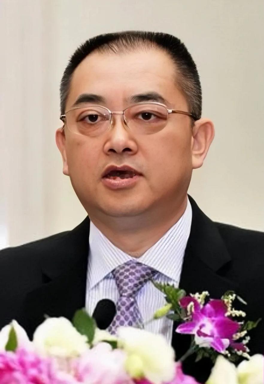 夏海钧被检方起诉了吗？夏海钧是一个神秘的人物，在恒大爆雷前，他提前套现了自己的