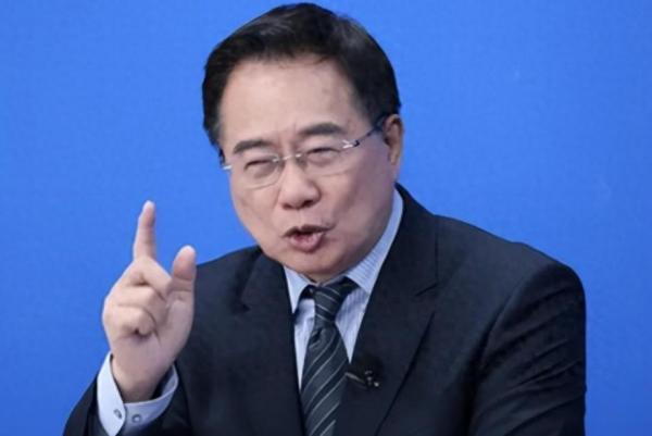 蔡正元不愧是专家，直接点出了收复台湾的最佳方案：台湾地区的斩首行动一旦开展，台湾