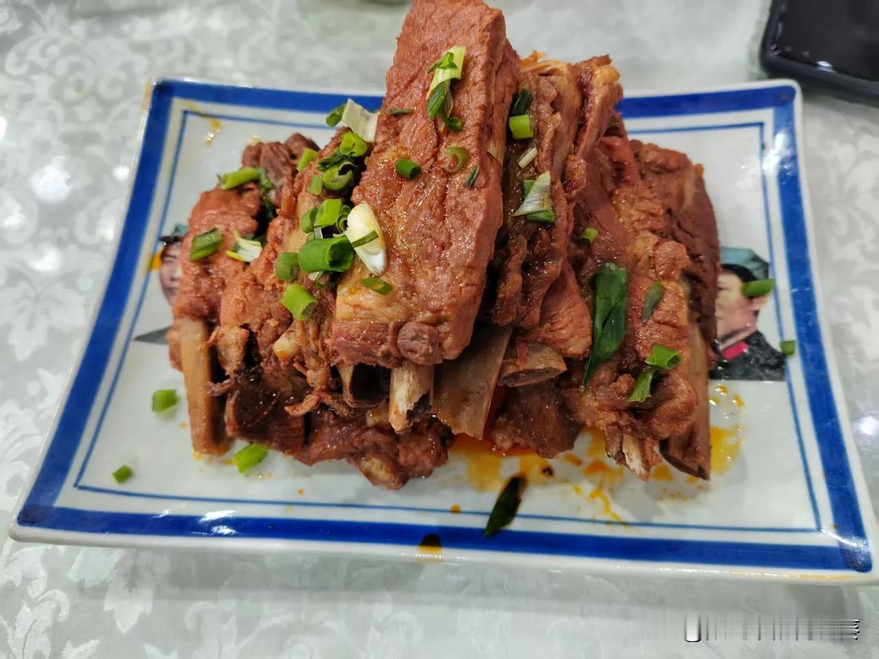 💥在陕西岐山，解锁排骨的神仙吃法——臊子排骨！酱香浓郁的排骨裹着岐山臊子