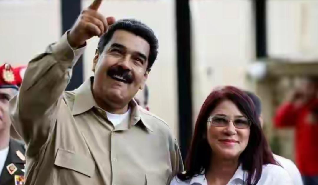 马杜罗被抓是“表演”？这场变局的核心根本不是抓捕！美军空袭、总统被抓、副总