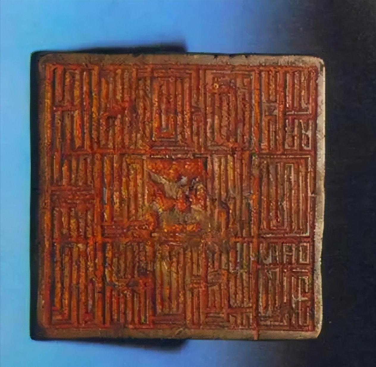 1958年，内蒙古武川县，一个蒙古族牧民正在牧场挖土脱坯。临近晌午，铁锹碰到了一