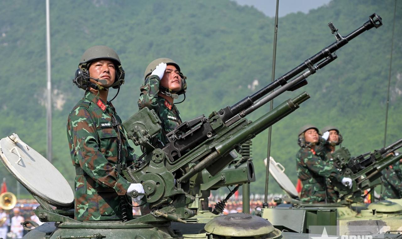 2025年7月17日越南为庆祝八月革命胜利暨九·二国庆80周年，越南人民军现代装