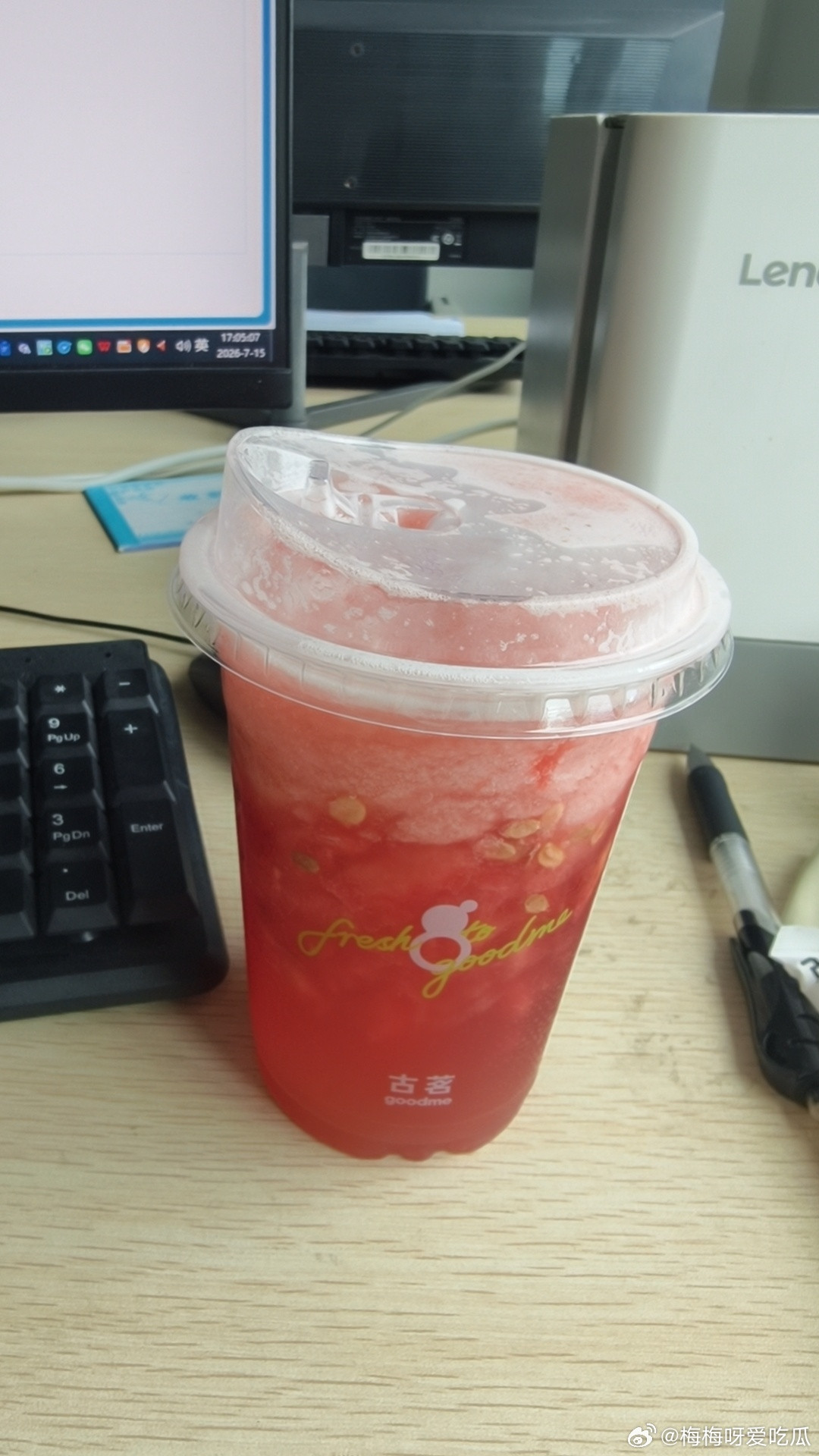 家里不缺钱的人在职场的状态家里不缺钱在职场，有底气，感觉随时可以转身，花钱方面也