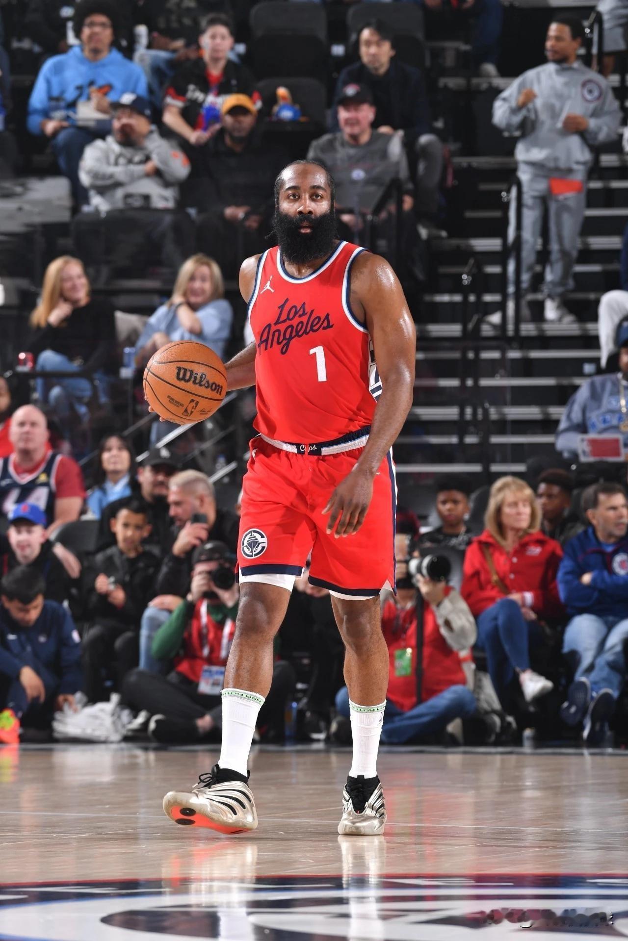 ESPN真是太相信快船了！明天快船将会在客场挑战篮网，值得一提的是，本场比赛快船