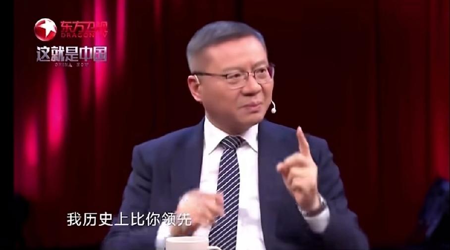 张维为院长的经典名句，值得每个人研究学习！1、一出国便爱国，回国就更加爱国；