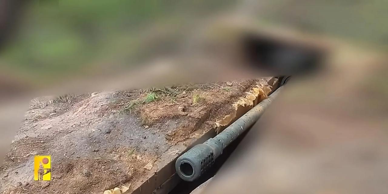 黎巴嫩真主党使用苏制M46型130毫米加农炮对以军进行炮击。真主党的这个炮阵地构