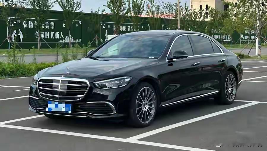 山东，男子在网上看中一辆二手奔驰S400L，跑去上海花36万元买下来。本以为捡了