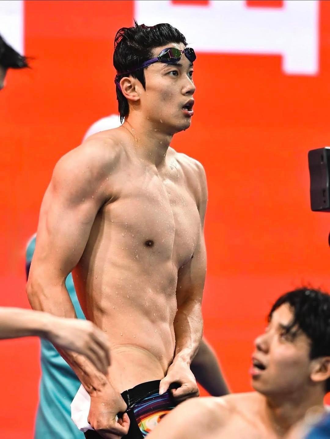 汪顺这组照片在外网引发洪水