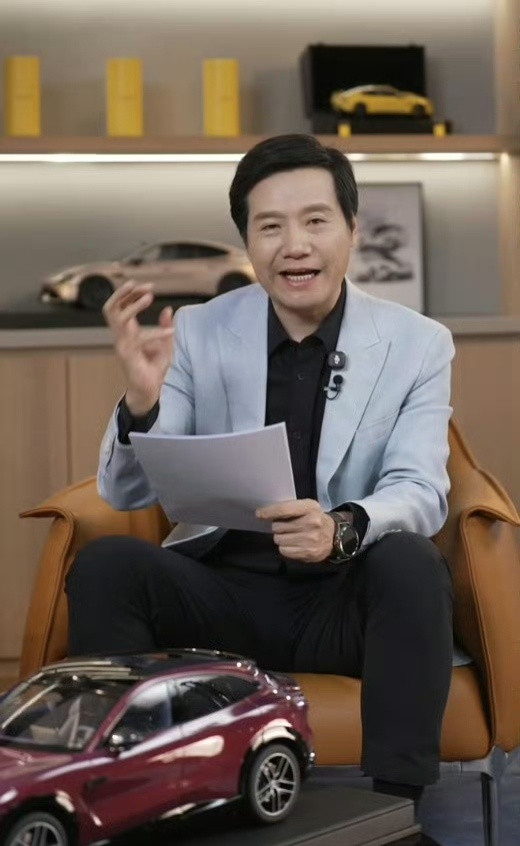 雷军确认第一代SU7停产犹记得当初SU7横空出世，真是卖疯了。24年3月底发布，