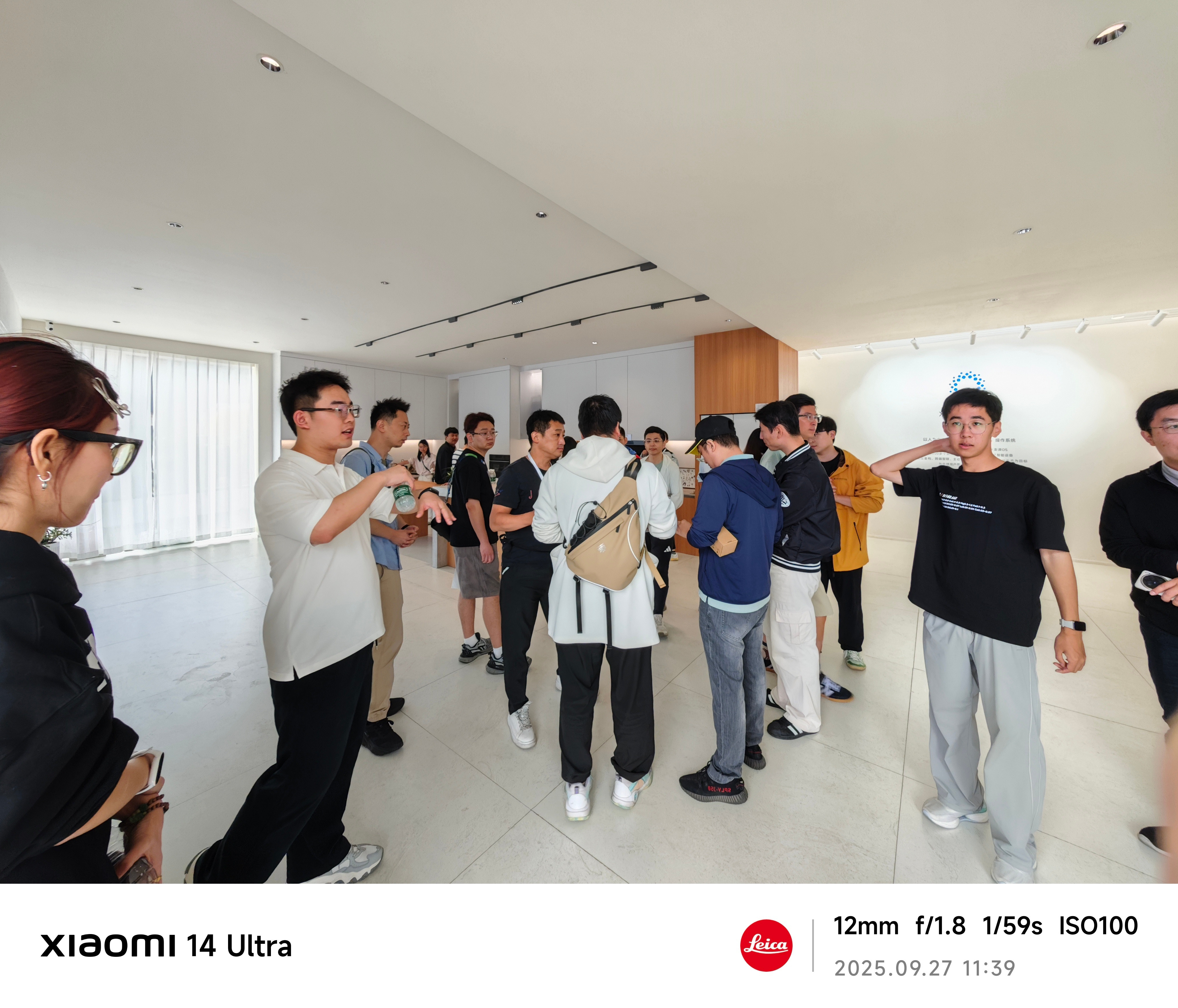 昨天我去华熙LIVE参观了小米「人车家」高端新品体验展，唯一的感受是：真替那些嘴