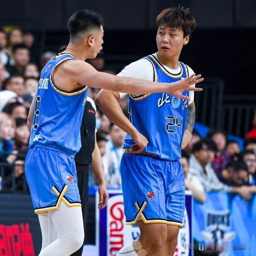 元旦京粤大战，cba痛失两噱头！北京队让个曾凡博，陈盈骏，第四外援，完全体北