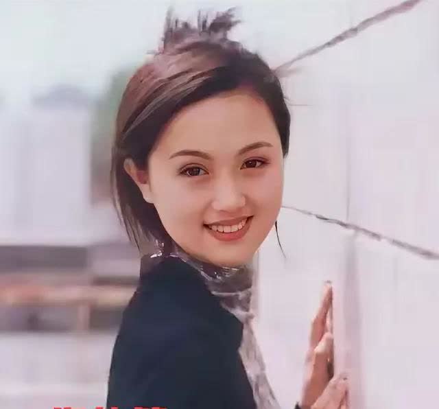 做名人也难。朱媛媛去世后，各种消息，纷至沓来。有邻居讲，早知她生病了，很