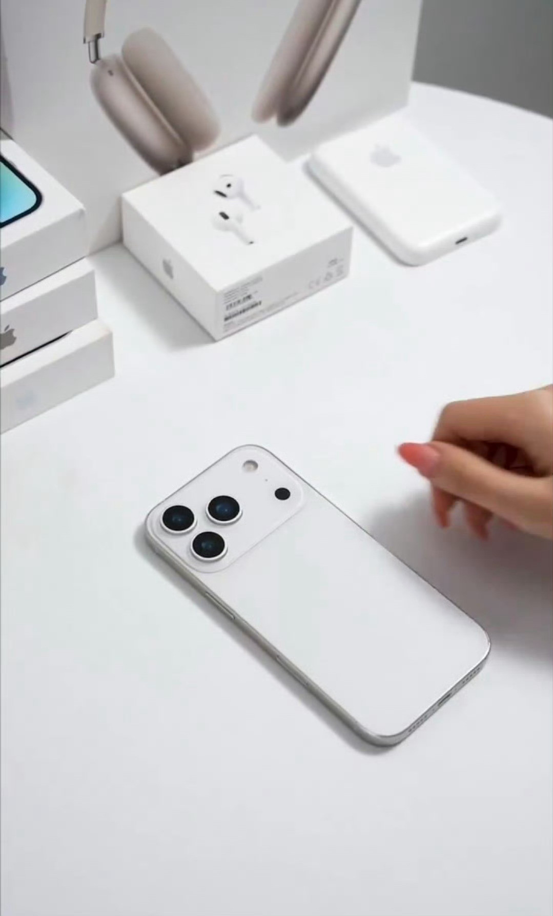 买iPhone16还是等iPhone17我的看法是，如果你手上的iPhone还