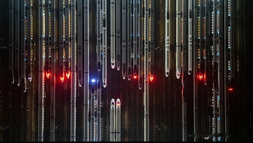 1月26日零时起，全国铁路将实行新的列车运行图。调图后，全国铁路安排图定旅客列车