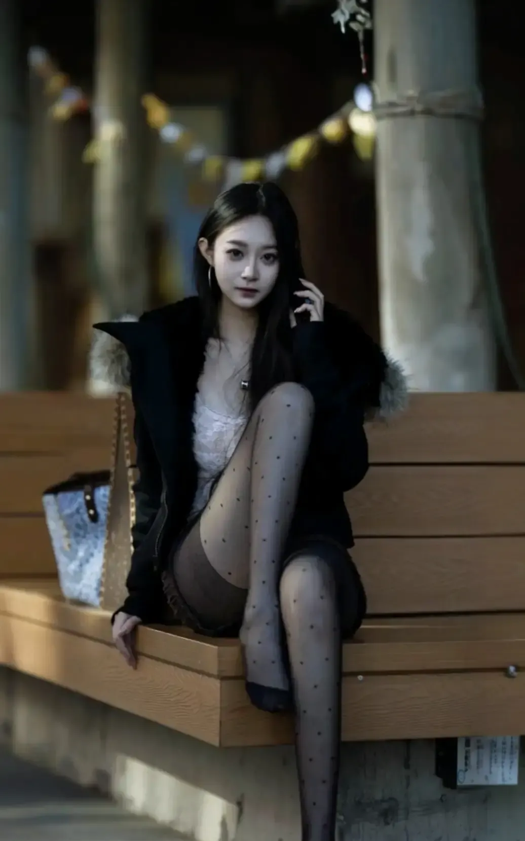 黑色长棉衣突然刷屏，满屏都是“厚黑美学”我刷到的时候还以为谁把工服外穿...