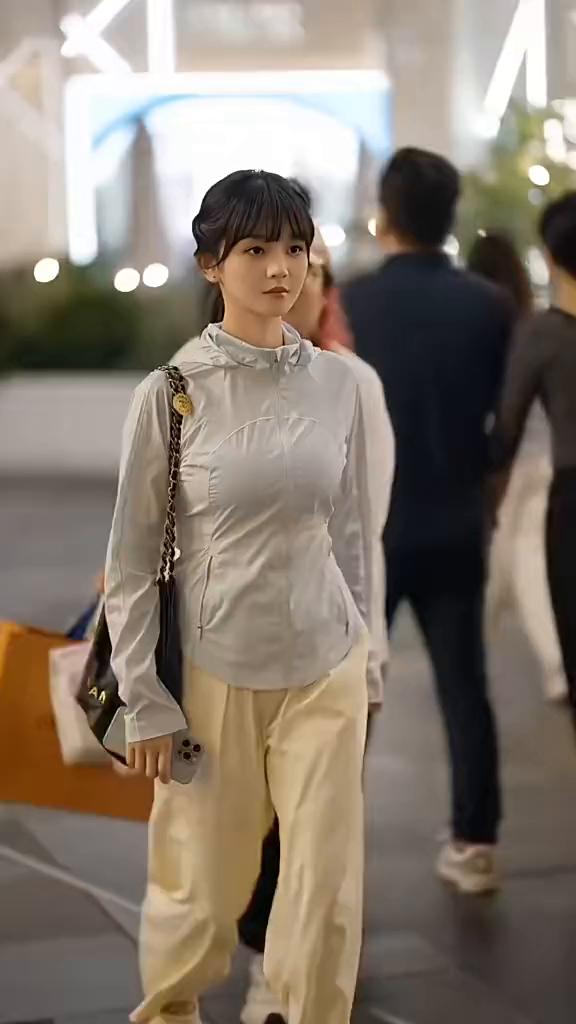 心上人，歌手献给我。