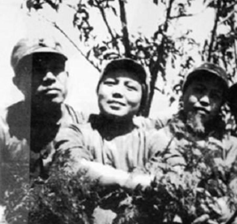 1952年，刘青山、张子善被审判的消息，传到了东北。1天，在东北军工局乐局长家中
