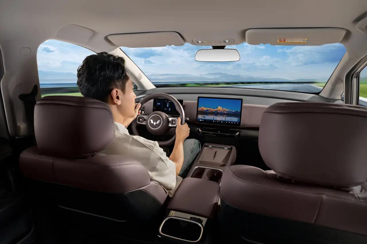 五菱星光730于10月15日开始预售，预售价7.68万元至11.289万元，价格