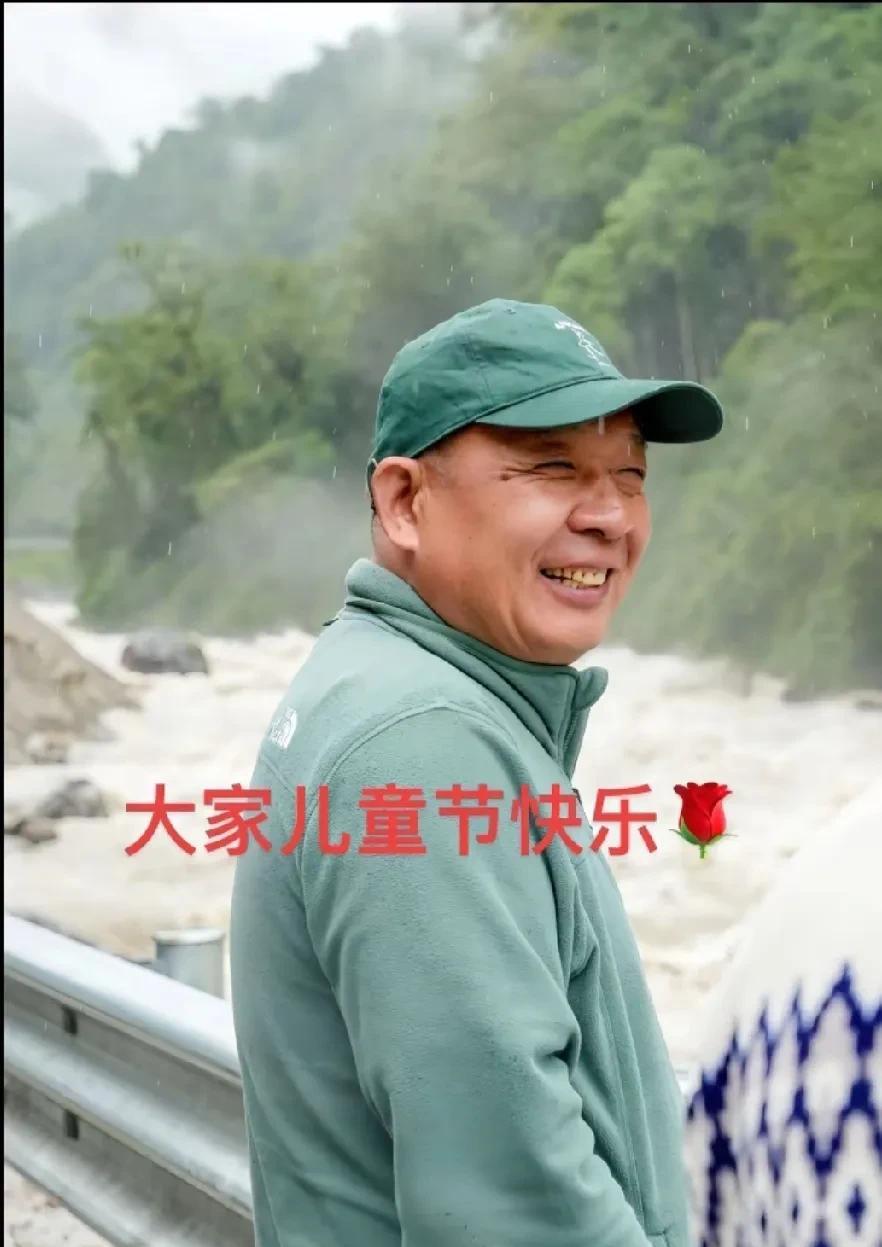 网友劝于东来多做事少说话，于东来回应！6月1日，于东来在社交媒体连续更新动态，