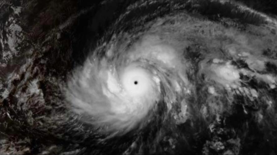 顶级超强台风森拉克在28℃海温下强势爆发，路径不断北调，直逼塞班岛，让当地陷入巨