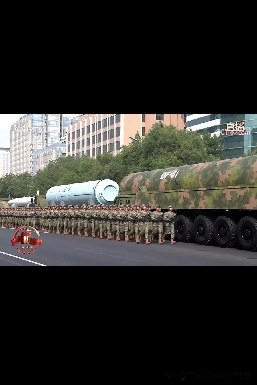 东风61的横空出世惊喜了国人，惊讶了世界，惊呆了西方，惊醒了白宫……除了中国大