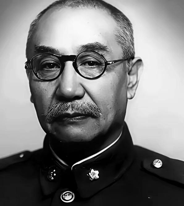 1945年，天高云淡，山西军阀阎锡山下令，将机要秘书李蓼源押至荒郊处决。执令的将