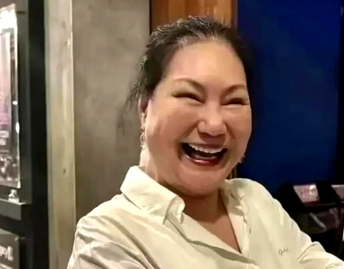 汪小菲这次彻底清醒了。听说最近S妈又私下托人带话，想让汪小菲松松口风。这