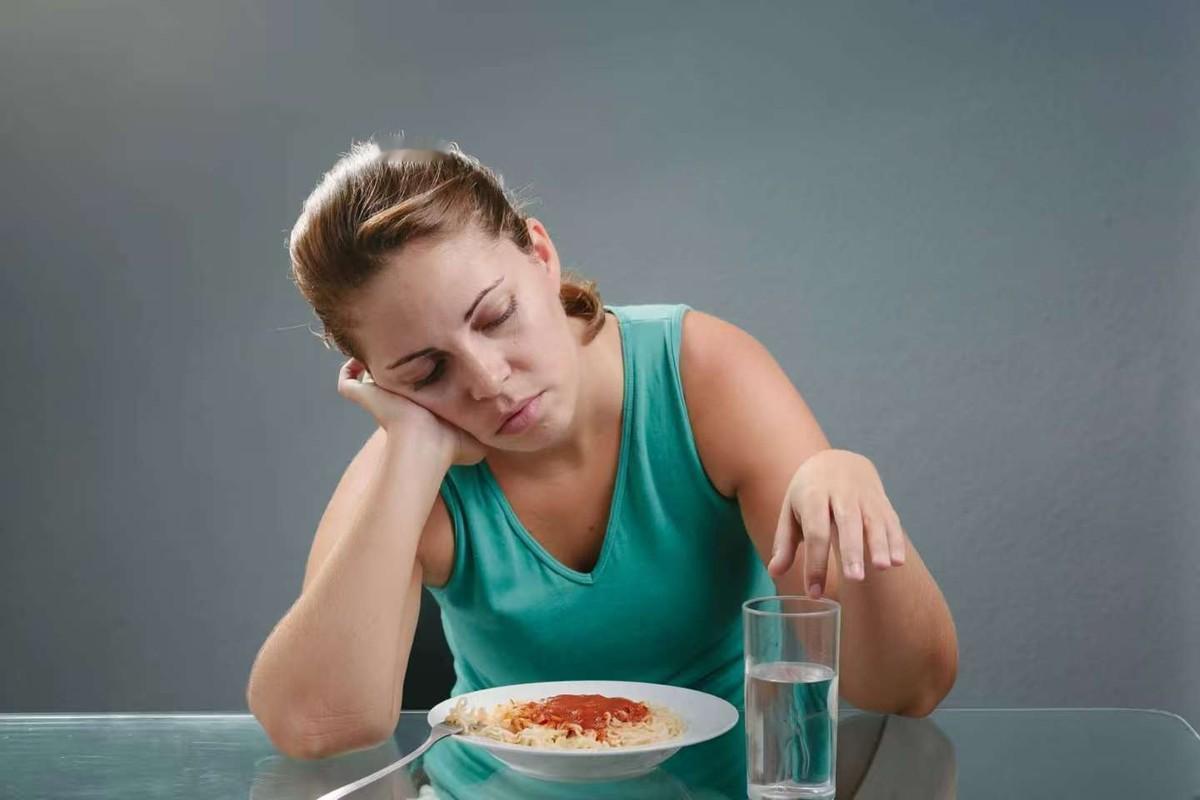 医生调查1800例抑郁症患者，惊讶发现：易得抑郁症的人，有5共性在抑郁症门诊