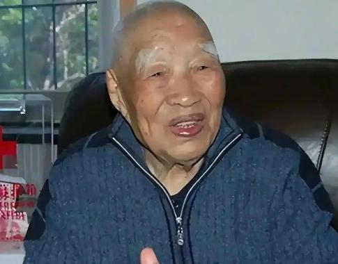 1955年，58军军长孔庆德给自己上报大校军衔，主管授衔的罗荣桓元帅急了：你打掉