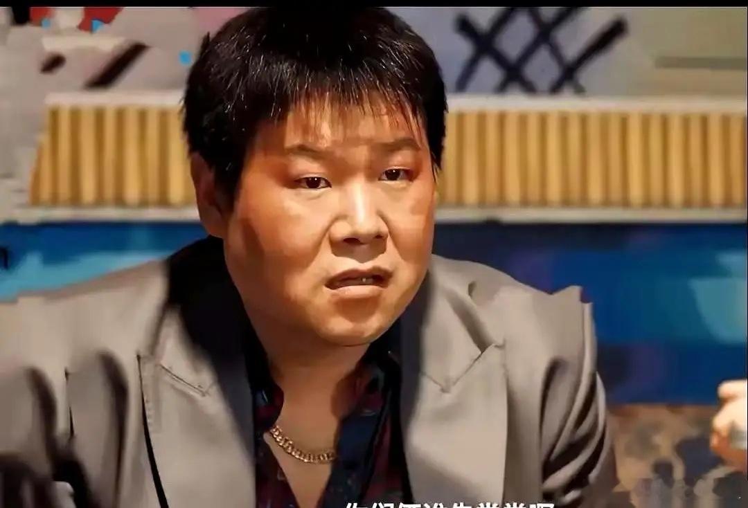 看了岳云鹏的新剧《悬案》。我给他演技打0分。对，0分。因为他压根就没在演，镜头怼
