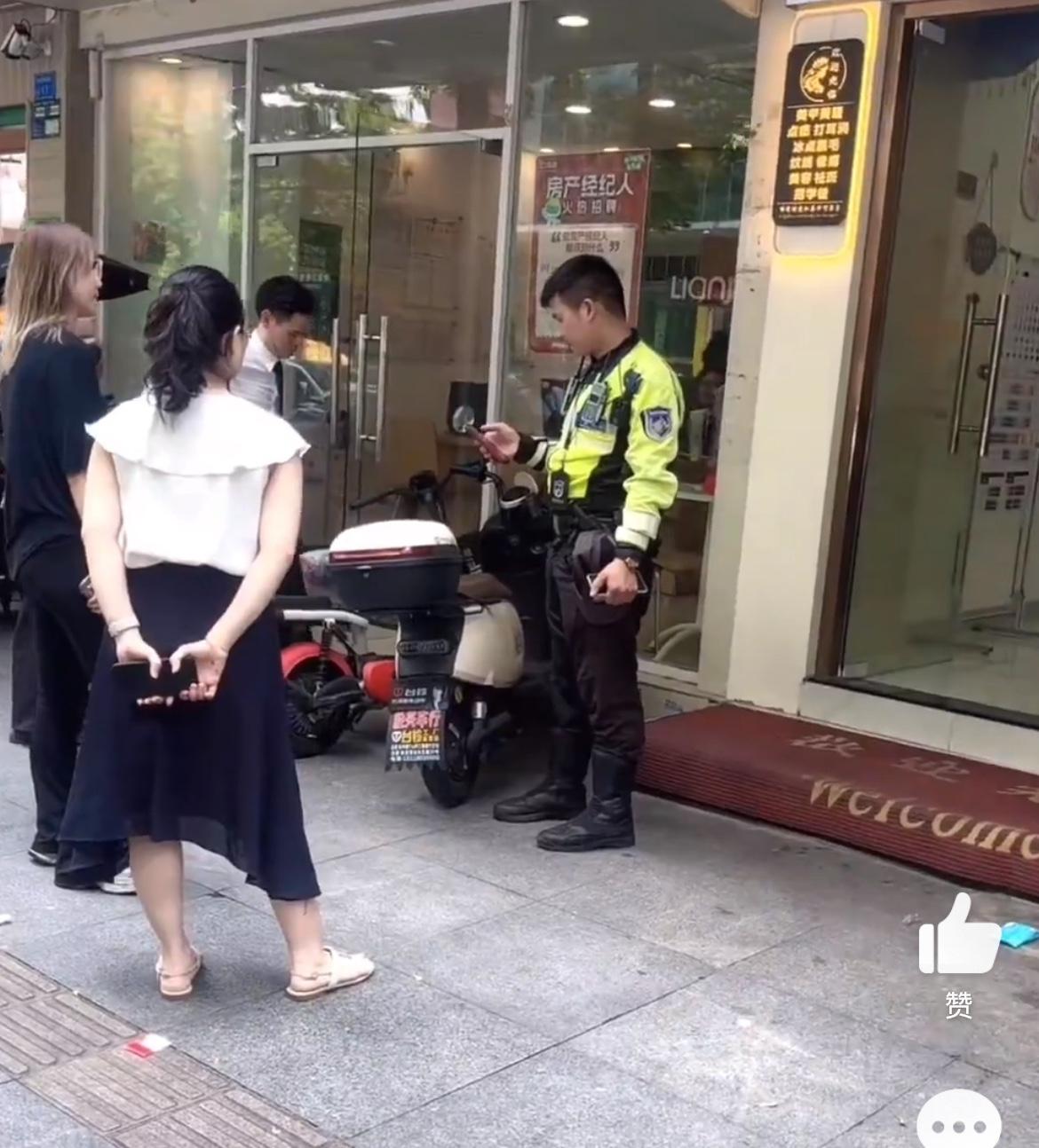 女孩骑电瓶车美甲店门口摔倒，走了几小时回头找老板索赔，老板怎么感觉比窦娥还冤呢？