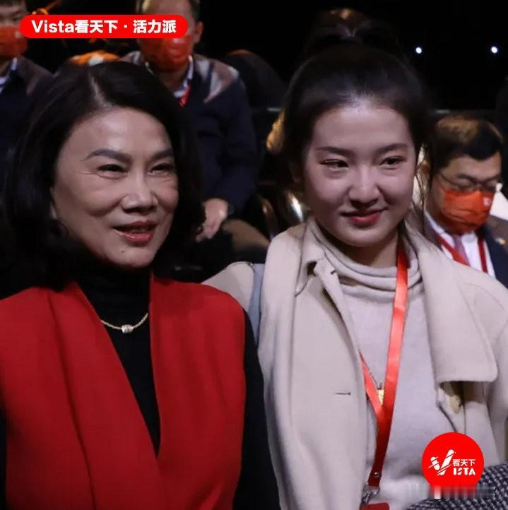 董明珠一边找接班人，另一边又把自己用各种被群嘲的方式加深和企业的绑定，让自己成为