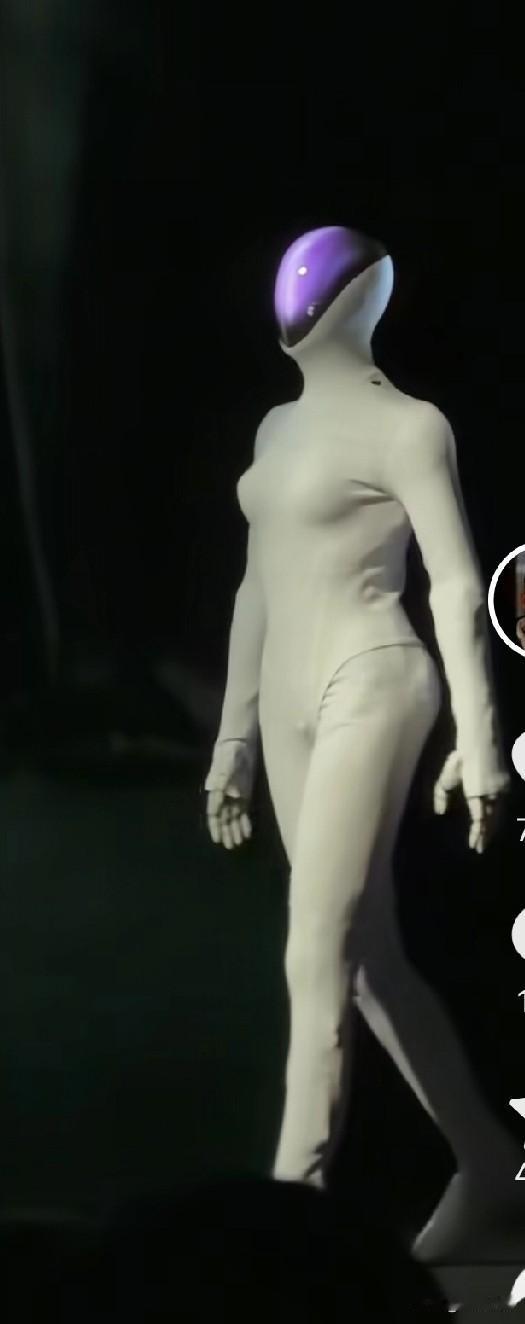 小鹏机器人为什么得拆自己证明清白？原因其实很简单，科技日那天IRON走猫