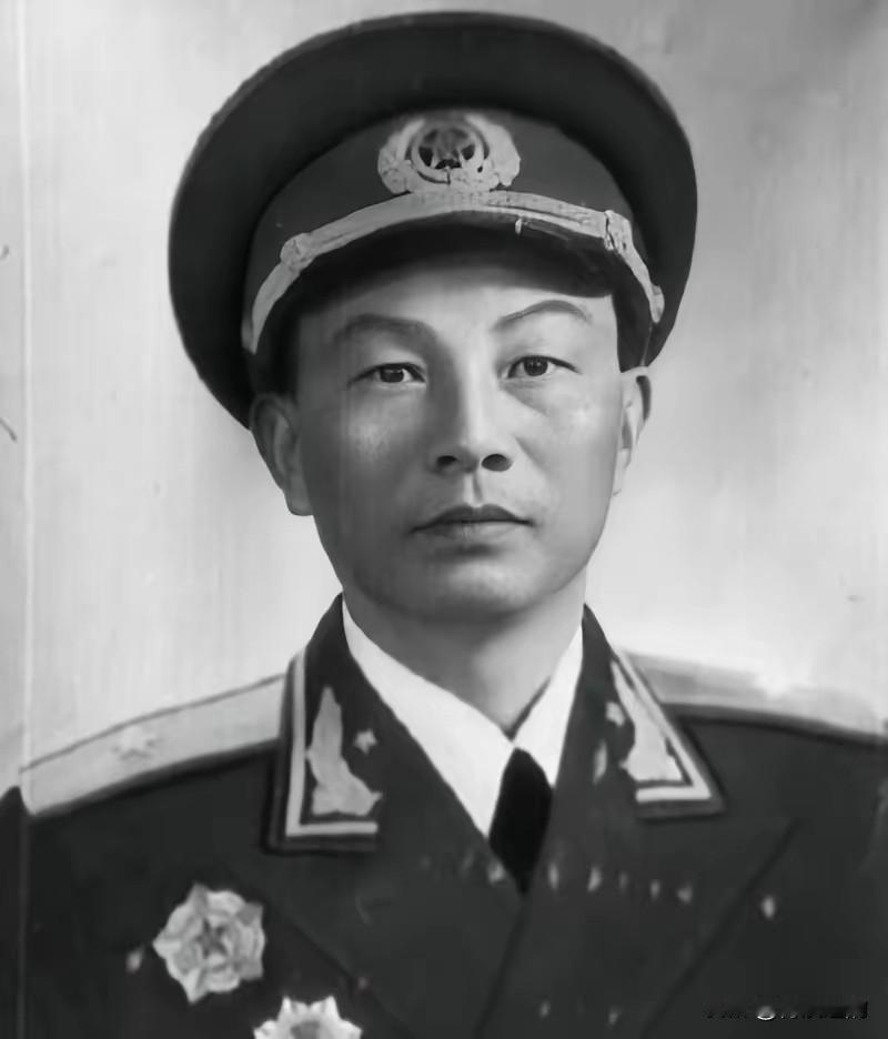 开国少将熊应堂的双面人生！1970年杭州留影背后，是战功赫赫与家庭悲剧的交织