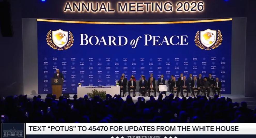 特朗普，终于低头了！那个曾经叫嚣要“退出联合国”、“另起炉灶”的狂人，在今天