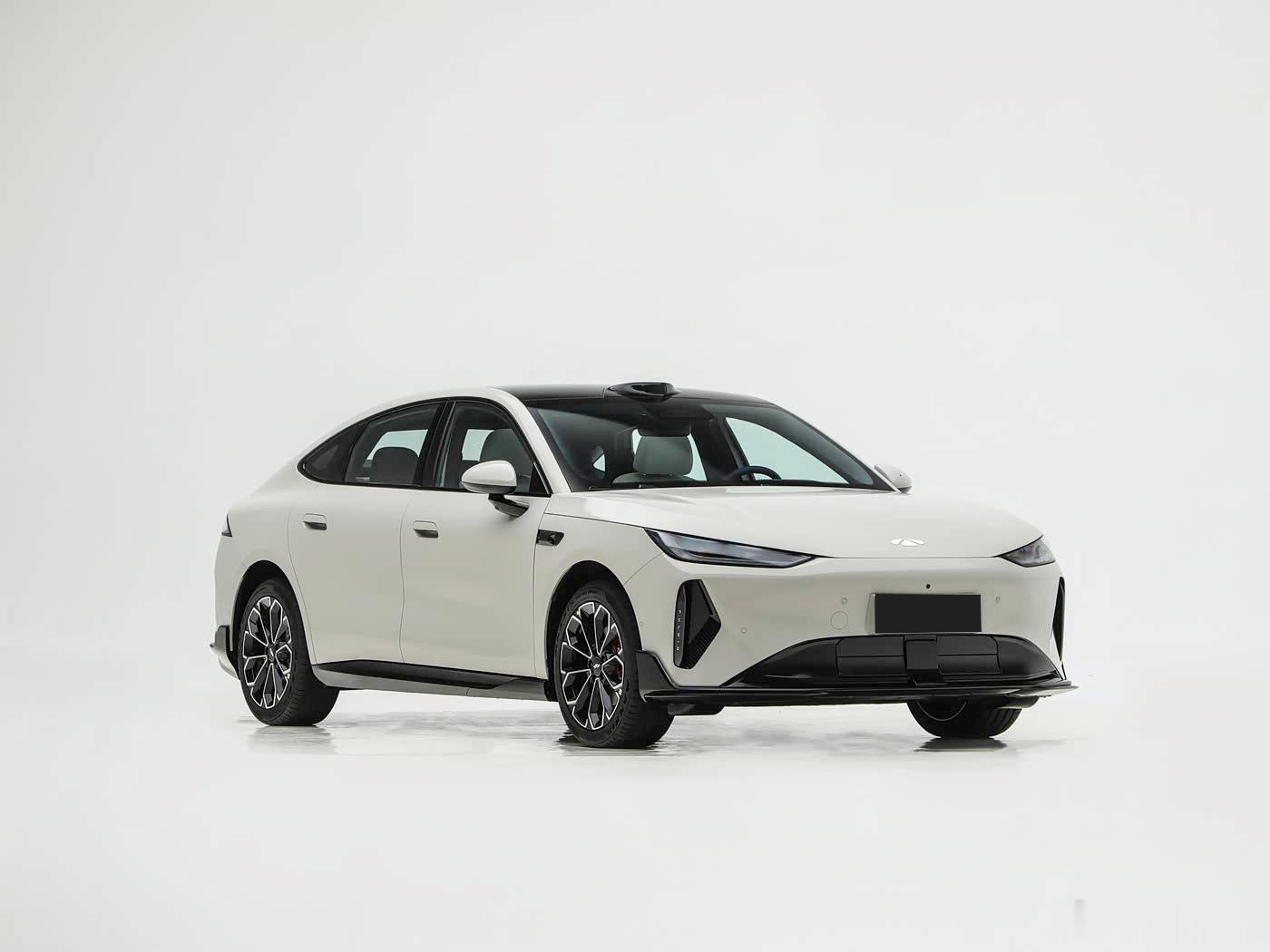奇瑞终于开窍了？车长4836mm，续航655km，8个气囊，10.99...