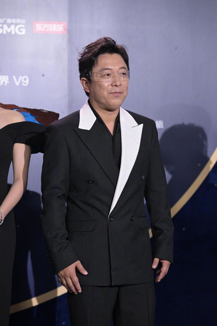 事实证明，黄渤就是拎不清自己，自我认知存在严重不足。曾经和沈腾齐名的国