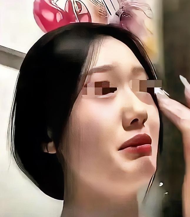 “泪目”苏州一位颜值出众的姑娘，和男友谈了七年，男友洗袜子、洗内裤、买卫生巾，生