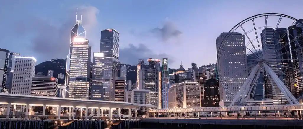 香港回归27年以来，GDP变化如下：1997年：1773.53亿美元，人均2.7