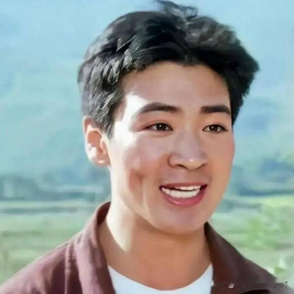 我终于有点理解寇振海儿子了，父亲哪哪都好，就是有一个问题让他难以启齿，那年他