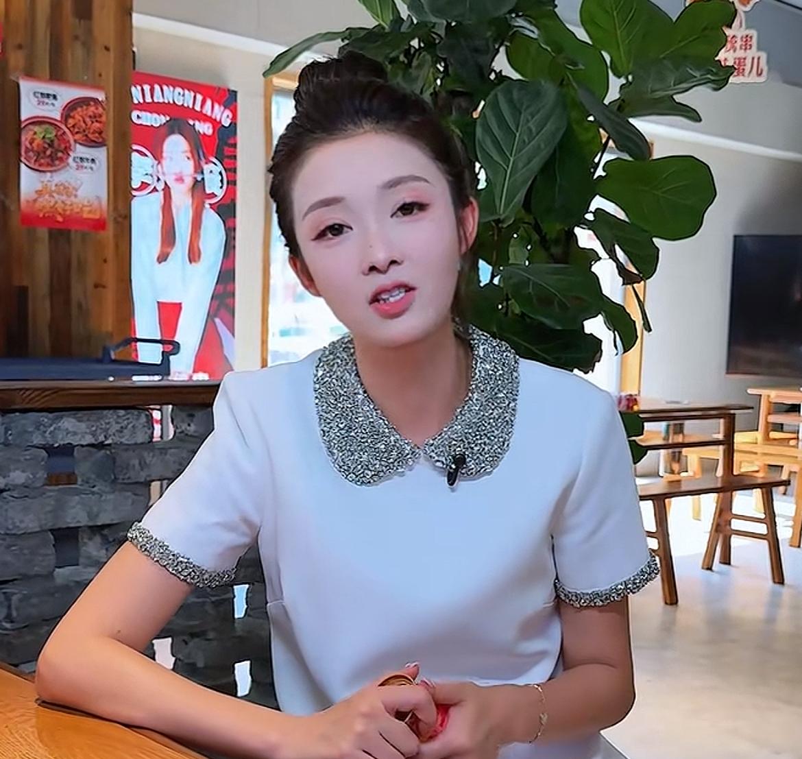 网红李凉凉正式官宣火锅店倒闭，开业10个月，亏损100多万800平的店铺投资几