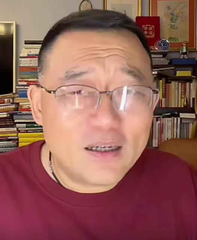 最近德云社郑好的言论有点耐人寻味了，他的老板郭德纲一直处在风口浪尖，明眼人都知道