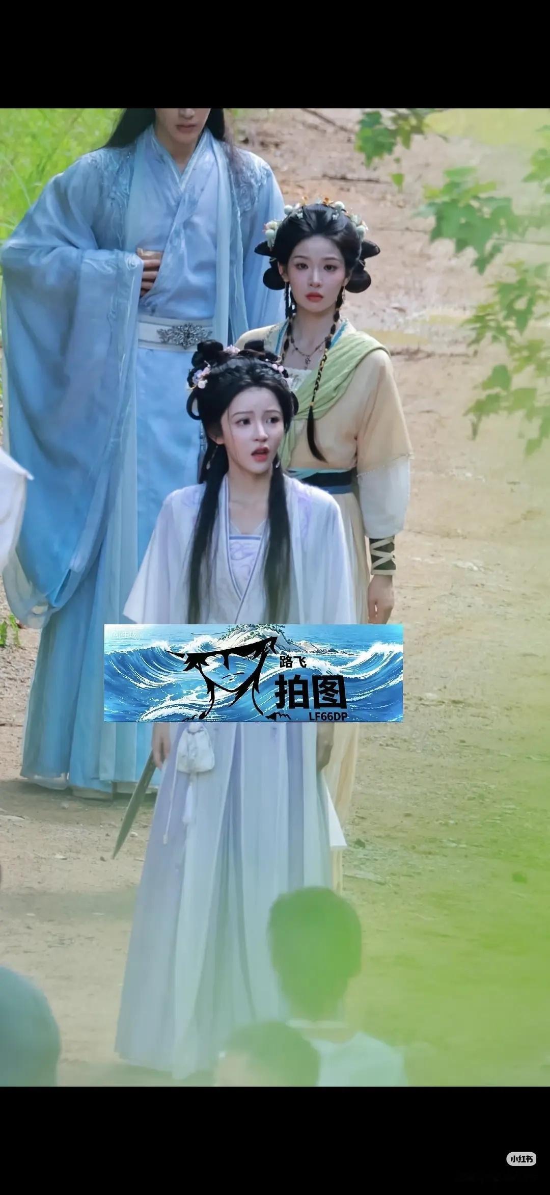 两位女明星同框谁赢了​​​