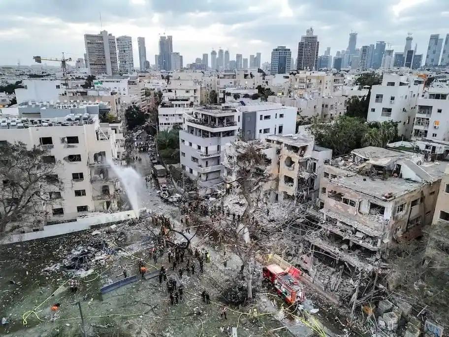 这仗没法打了，跟伊朗打了5天，美国才突然发现一个严重问题，这仗越打越赔本，美国的