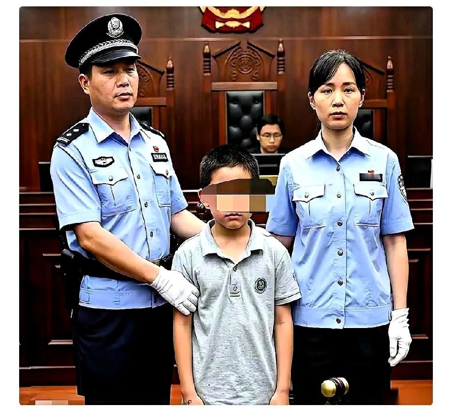 14岁，无期徒刑。爹妈当场就懵了。很多人都以为坐牢了就完了，坐牢就是最狠的