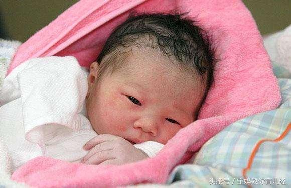 产妇因奶水太多, 送了一点给邻居, 没想到却因此惹上了麻烦